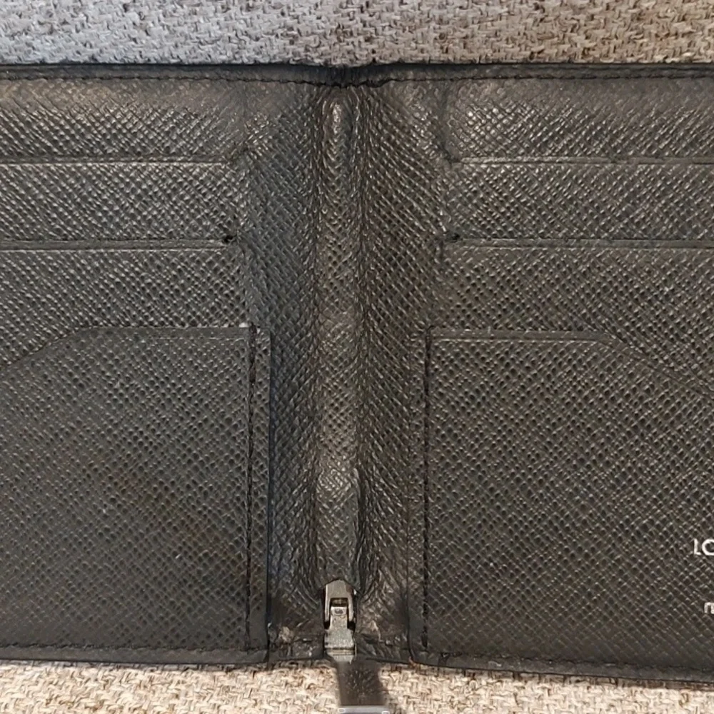 Louis Vuitton Wallet/Money Clip Black Bifold Used *CoA Included